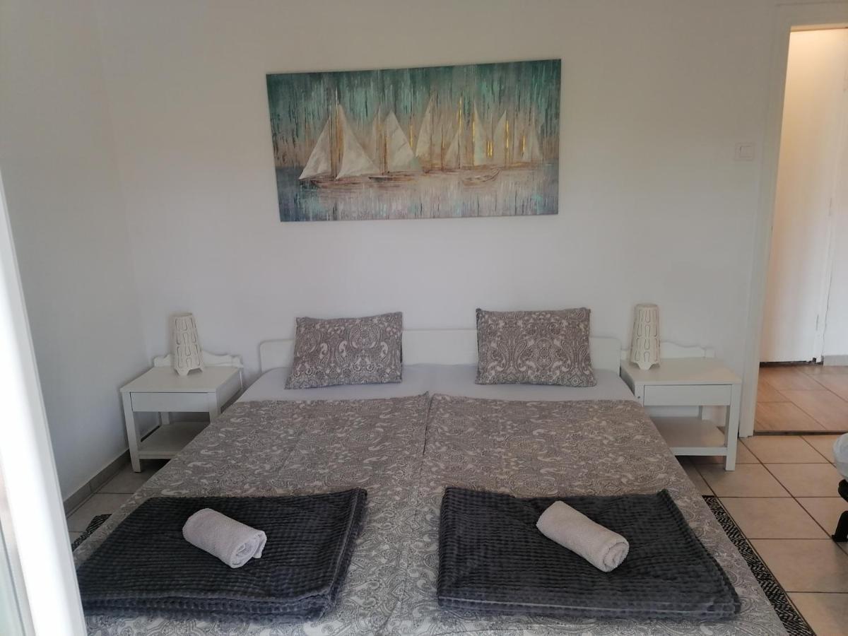 Apartman 2 Punta Pakostane Exterior photo